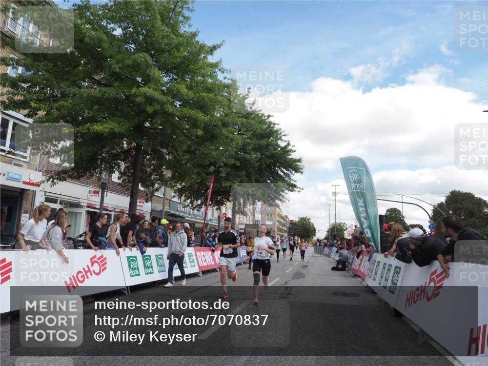 15.09.2024 - PSD Bank Halbmarathon Miley Keyser http://msf.ph/oto/7070837 15.09.2024 12:24:16 Ziel 1765, 1883, 1997, 2081, 2527, 3008, 3075, 3222, 3256, 3371, 3452, 3543 meine-sportfotos.de