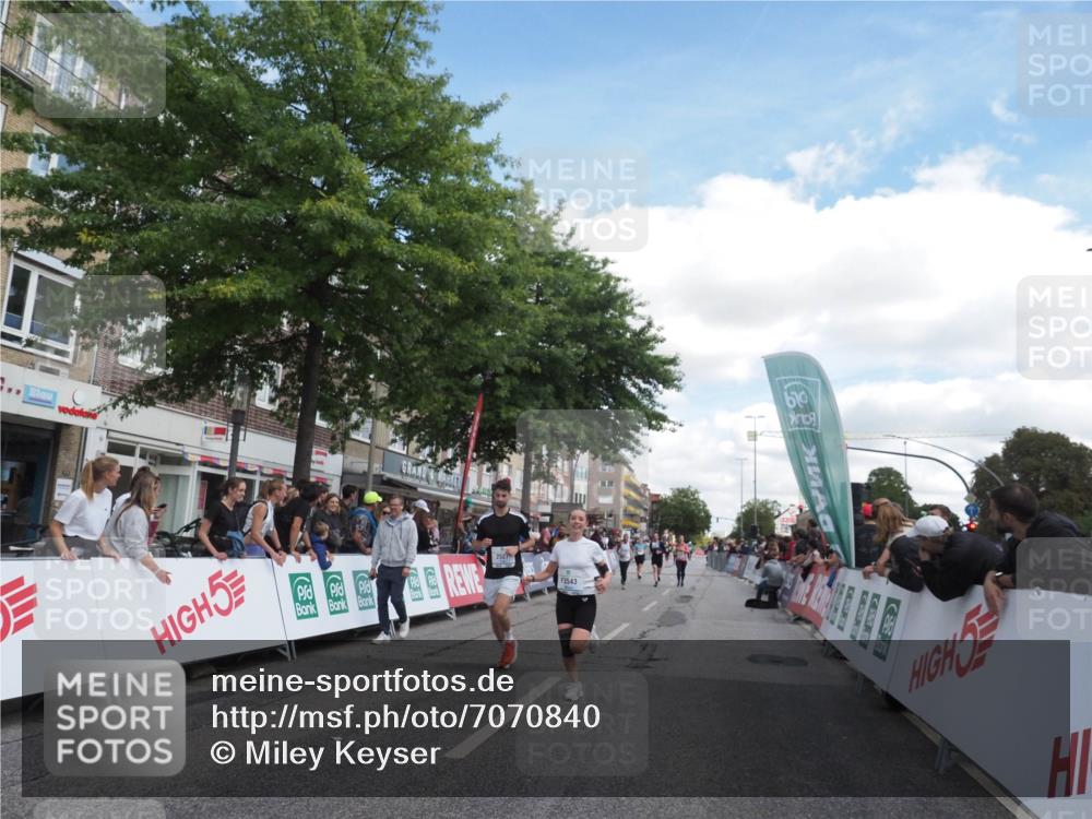 15.09.2024 - PSD Bank Halbmarathon Miley Keyser http://msf.ph/oto/7070840 15.09.2024 12:24:16 Ziel 1765, 1883, 1997, 2081, 2527, 3008, 3075, 3222, 3256, 3371, 3452, 3543 meine-sportfotos.de