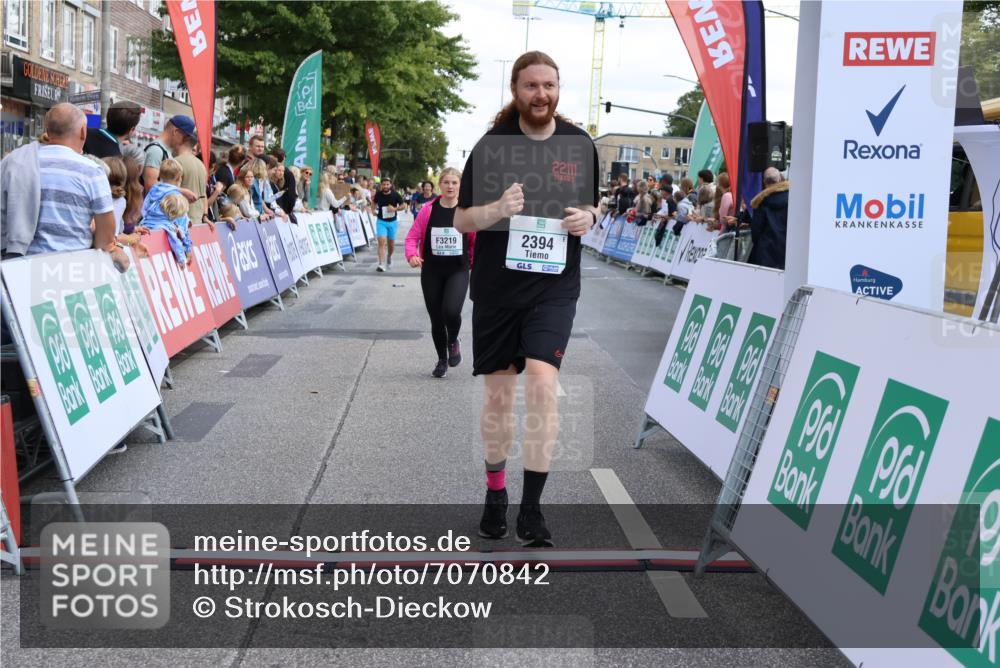 15.09.2024 - PSD Bank Halbmarathon Strokosch-Dieckow http://msf.ph/oto/7070842 15.09.2024 12:23:14 Ziel 2394, 3219, 3361 meine-sportfotos.de
