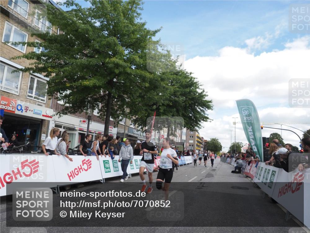 15.09.2024 - PSD Bank Halbmarathon Miley Keyser http://msf.ph/oto/7070852 15.09.2024 12:24:16 Ziel 1765, 1883, 1997, 2081, 2527, 3008, 3075, 3222, 3256, 3371, 3452, 3543 meine-sportfotos.de