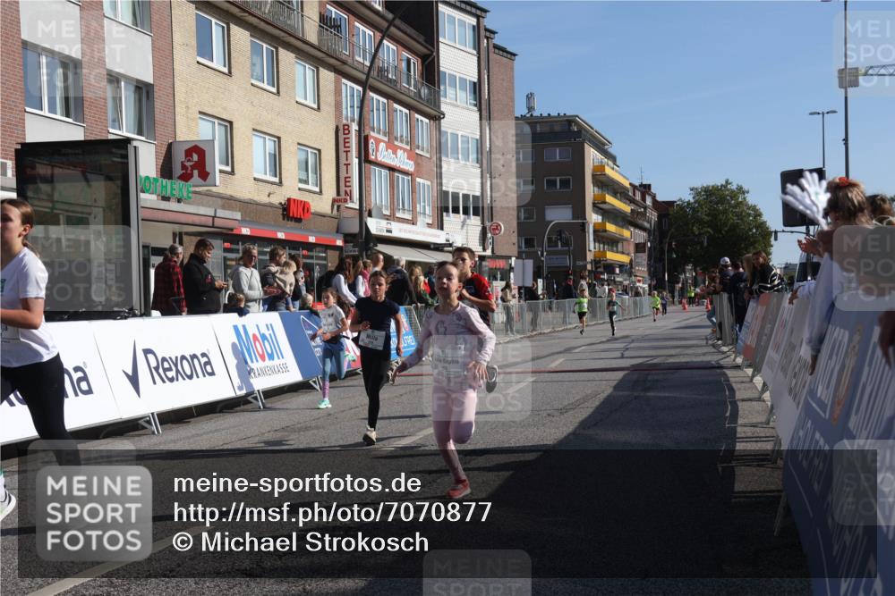 15.09.2024 - PSD Bank Halbmarathon Michael Strokosch http://msf.ph/oto/7070877 15.09.2024 10:27:16 Ziel 48, 87, 136, 139, 167, 174, 198, 210, 219, 233, 268, 272 meine-sportfotos.de