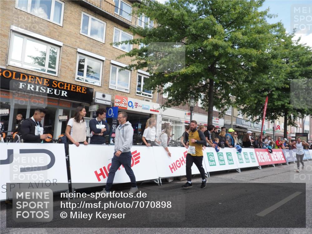 15.09.2024 - PSD Bank Halbmarathon Miley Keyser http://msf.ph/oto/7070898 15.09.2024 12:24:19 Ziel 1765, 1997, 2081, 2527, 3008, 3075, 3222, 3256, 3339, 3371, 3452, 3543 meine-sportfotos.de