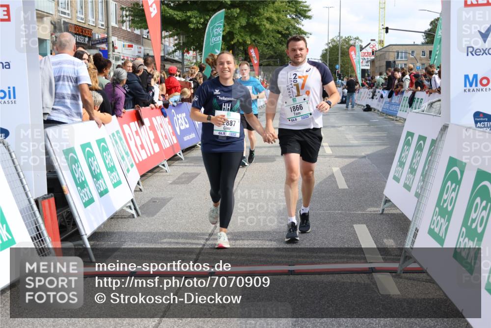15.09.2024 - PSD Bank Halbmarathon Strokosch-Dieckow http://msf.ph/oto/7070909 15.09.2024 12:31:51 Ziel 1866, 2068, 2887 meine-sportfotos.de