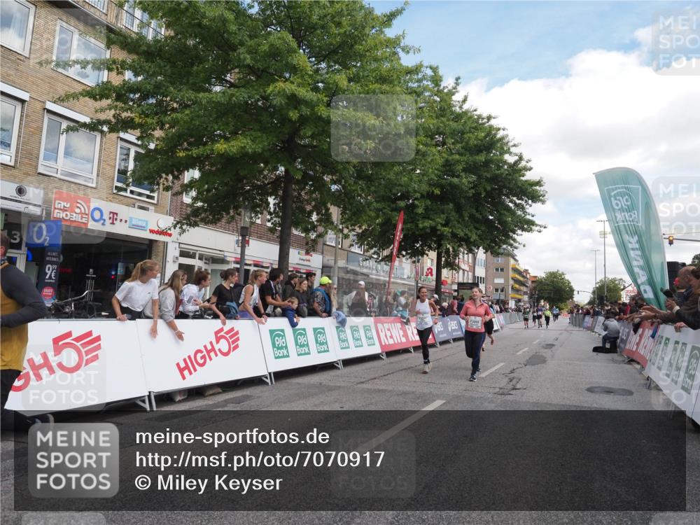 15.09.2024 - PSD Bank Halbmarathon Miley Keyser http://msf.ph/oto/7070917 15.09.2024 12:24:20 Ziel 1765, 1997, 2081, 2527, 3008, 3222, 3256, 3339, 3371, 3452, 3543 meine-sportfotos.de