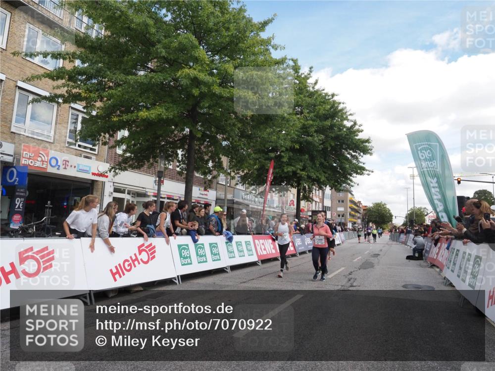 15.09.2024 - PSD Bank Halbmarathon Miley Keyser http://msf.ph/oto/7070922 15.09.2024 12:24:20 Ziel 1765, 1997, 2081, 2527, 3008, 3222, 3256, 3339, 3371, 3452, 3543 meine-sportfotos.de