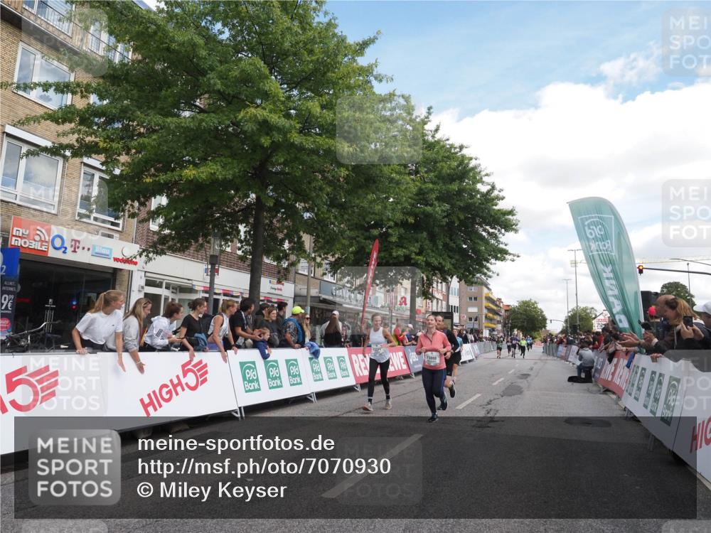 15.09.2024 - PSD Bank Halbmarathon Miley Keyser http://msf.ph/oto/7070930 15.09.2024 12:24:21 Ziel 1765, 1997, 2081, 2527, 3008, 3222, 3256, 3339, 3371, 3452, 3543 meine-sportfotos.de