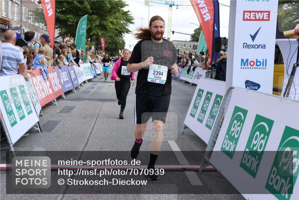 15.09.2024 - PSD Bank Halbmarathon Strokosch-Dieckow http://msf.ph/oto/7070939 15.09.2024 12:23:14 Ziel 2394, 3219, 3361 meine-sportfotos.de