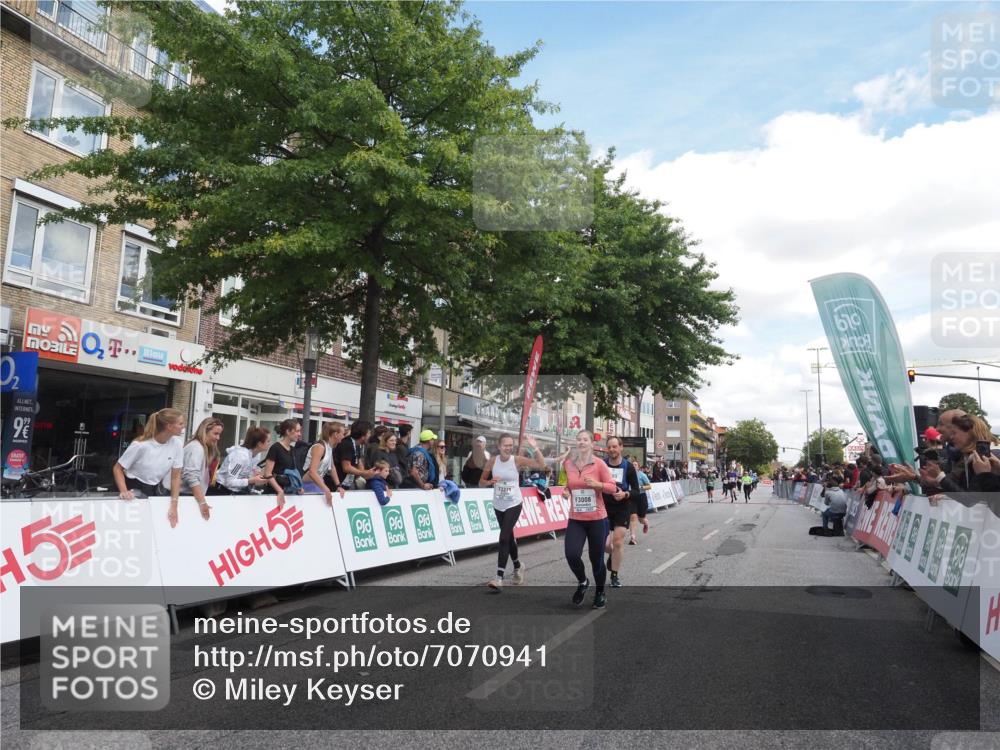 15.09.2024 - PSD Bank Halbmarathon Miley Keyser http://msf.ph/oto/7070941 15.09.2024 12:24:21 Ziel 1765, 1997, 2081, 2527, 3008, 3222, 3256, 3339, 3371, 3452, 3543 meine-sportfotos.de