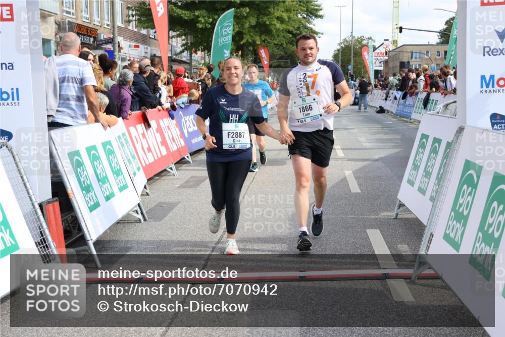 15.09.2024 - PSD Bank Halbmarathon Strokosch-Dieckow http://msf.ph/oto/7070942 15.09.2024 12:31:51 Ziel 1866, 2068, 2887 meine-sportfotos.de