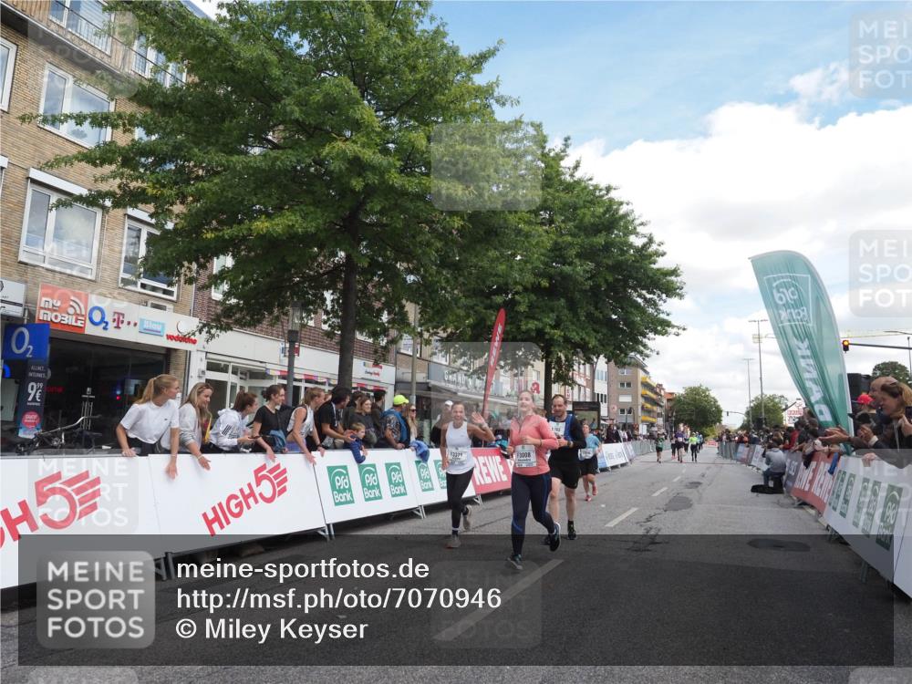 15.09.2024 - PSD Bank Halbmarathon Miley Keyser http://msf.ph/oto/7070946 15.09.2024 12:24:21 Ziel 1765, 1997, 2081, 2527, 3008, 3222, 3256, 3339, 3371, 3452, 3543 meine-sportfotos.de