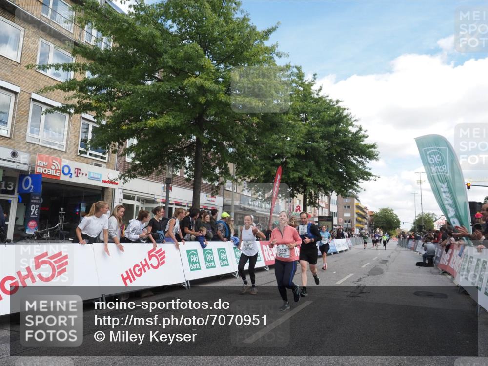 15.09.2024 - PSD Bank Halbmarathon Miley Keyser http://msf.ph/oto/7070951 15.09.2024 12:24:21 Ziel 1765, 1997, 2081, 2527, 3008, 3222, 3256, 3339, 3371, 3452, 3543 meine-sportfotos.de