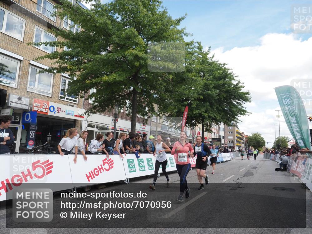 15.09.2024 - PSD Bank Halbmarathon Miley Keyser http://msf.ph/oto/7070956 15.09.2024 12:24:21 Ziel 1765, 1997, 2081, 2527, 3008, 3222, 3256, 3339, 3371, 3452, 3543 meine-sportfotos.de