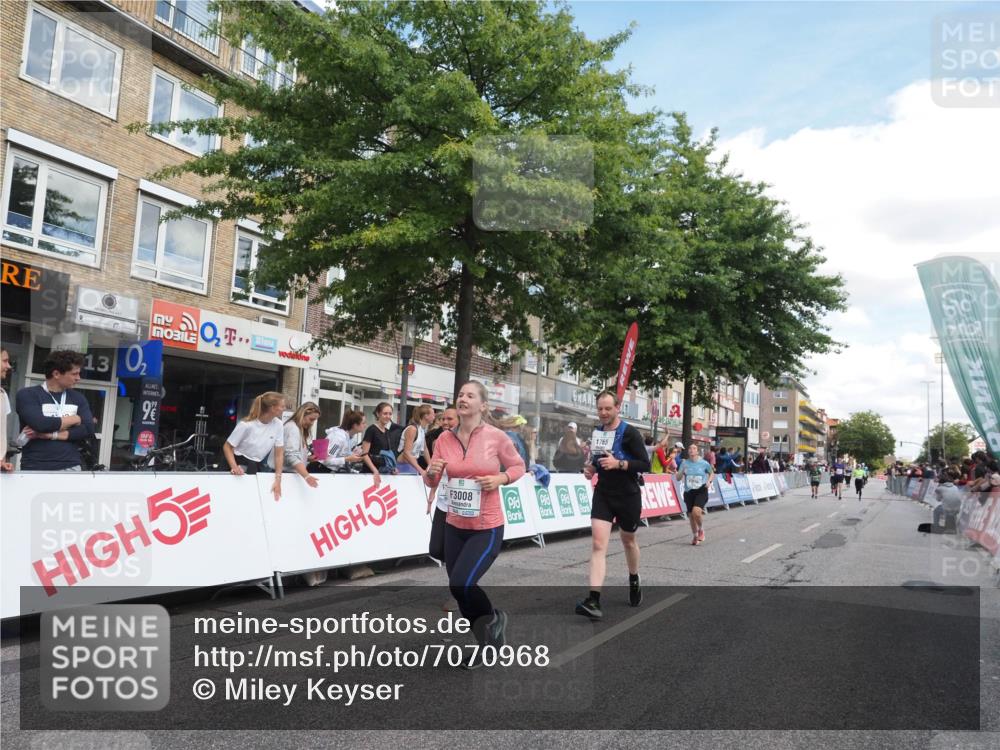 15.09.2024 - PSD Bank Halbmarathon Miley Keyser http://msf.ph/oto/7070968 15.09.2024 12:24:22 Ziel 1765, 1997, 2081, 2527, 3008, 3256, 3339, 3371, 3452, 3543 meine-sportfotos.de