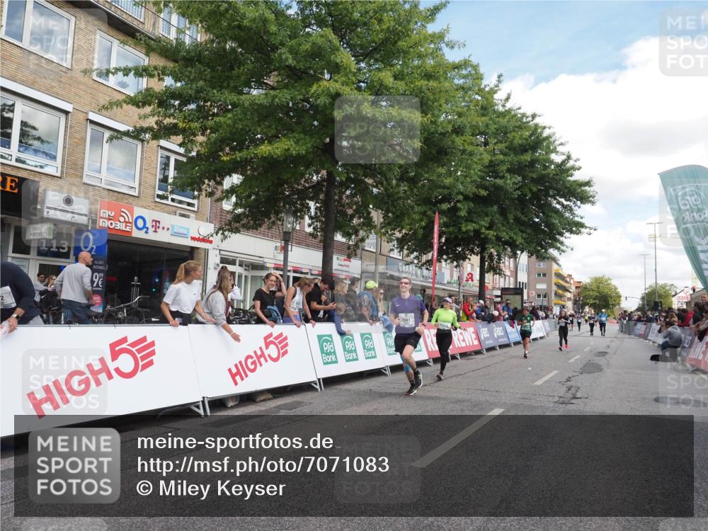 15.09.2024 - PSD Bank Halbmarathon Miley Keyser http://msf.ph/oto/7071083 15.09.2024 12:24:29 Ziel 988, 1765, 1997, 2081, 3008, 3218, 3256, 3339, 3371 meine-sportfotos.de