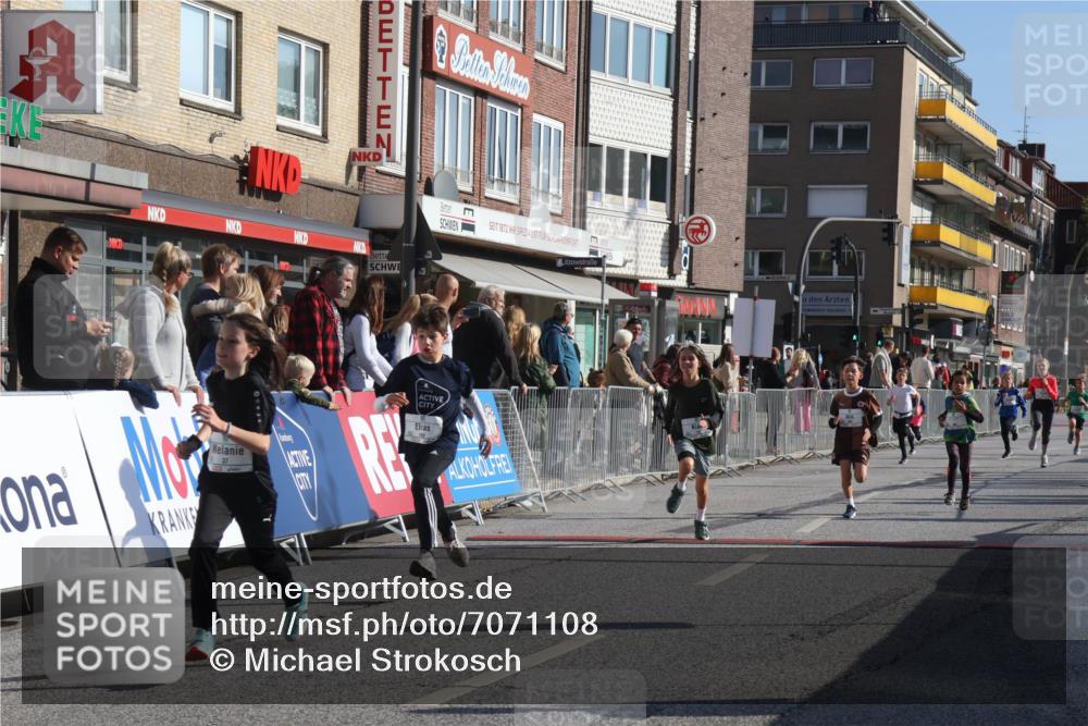 15.09.2024 - PSD Bank Halbmarathon Michael Strokosch http://msf.ph/oto/7071108 15.09.2024 10:27:40 Ziel 27, 28, 37, 73, 101, 103, 108, 122, 125, 159, 204, 249, 296 meine-sportfotos.de