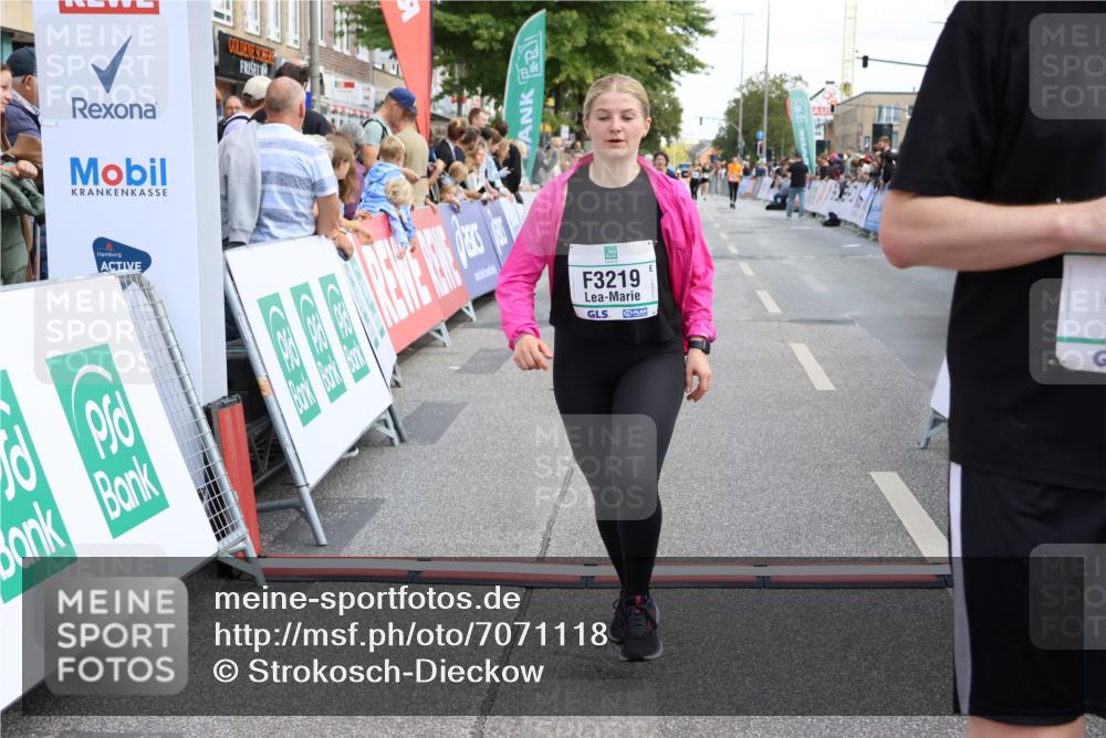 15.09.2024 - PSD Bank Halbmarathon Strokosch-Dieckow http://msf.ph/oto/7071118 15.09.2024 12:23:16 Ziel 2394, 2999, 3219, 3361 meine-sportfotos.de