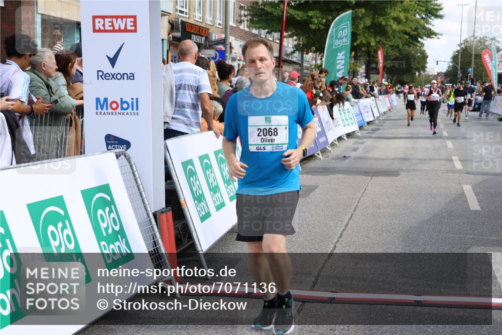 15.09.2024 - PSD Bank Halbmarathon Strokosch-Dieckow http://msf.ph/oto/7071136 15.09.2024 12:31:54 Ziel 1866, 2068, 2887, 3541 meine-sportfotos.de