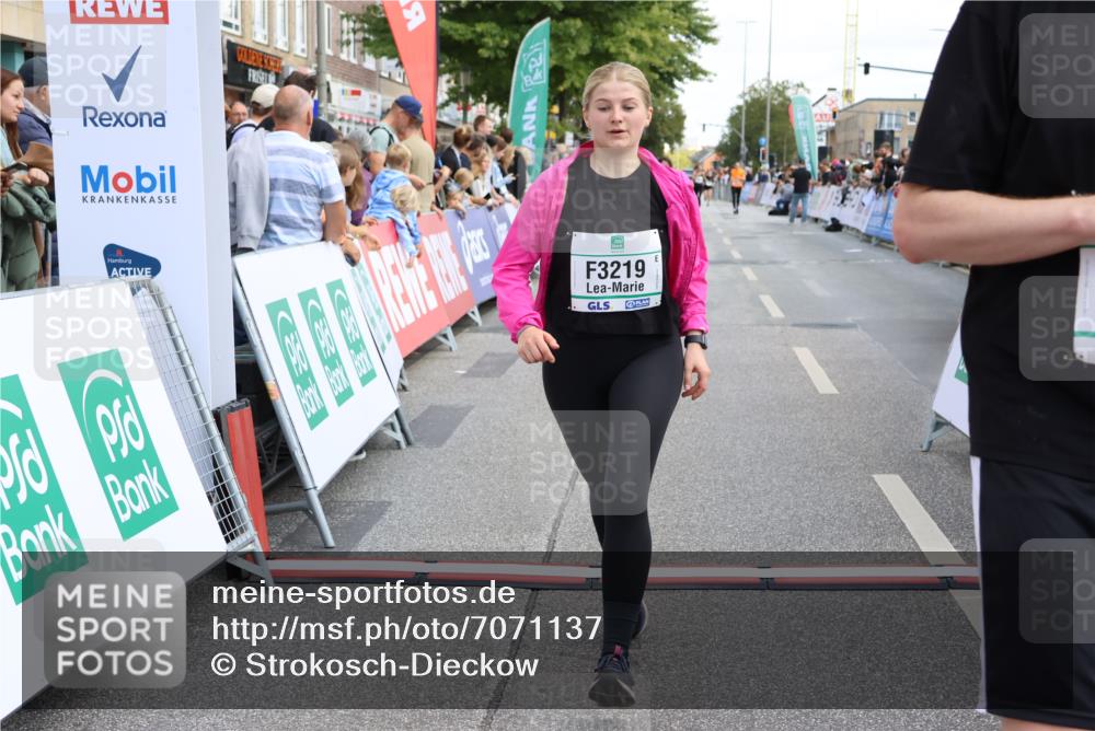 15.09.2024 - PSD Bank Halbmarathon Strokosch-Dieckow http://msf.ph/oto/7071137 15.09.2024 12:23:16 Ziel 2394, 2999, 3219, 3361 meine-sportfotos.de