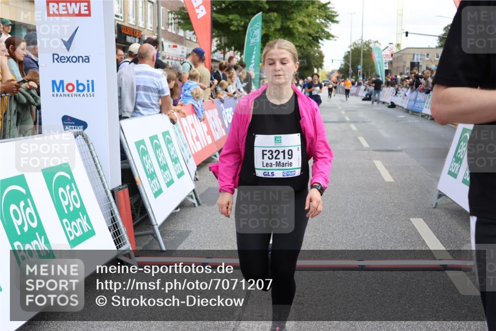 15.09.2024 - PSD Bank Halbmarathon Strokosch-Dieckow http://msf.ph/oto/7071207 15.09.2024 12:23:16 Ziel 2394, 2999, 3219, 3361 meine-sportfotos.de