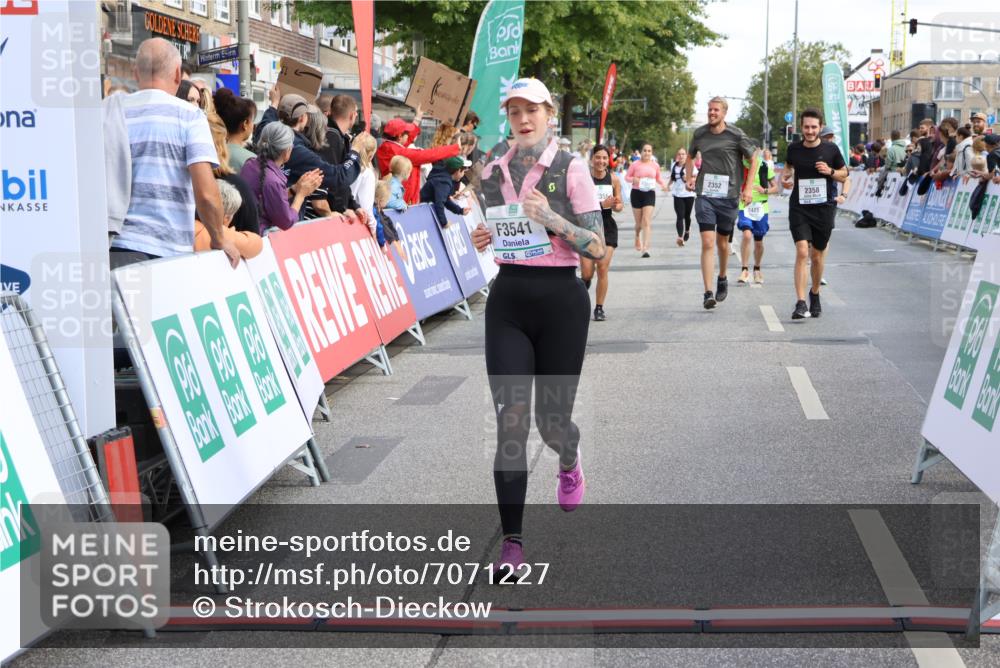 15.09.2024 - PSD Bank Halbmarathon Strokosch-Dieckow http://msf.ph/oto/7071227 15.09.2024 12:32:00 Ziel 1866, 2068, 2192, 2352, 2358, 2423, 2887, 3356, 3541 meine-sportfotos.de