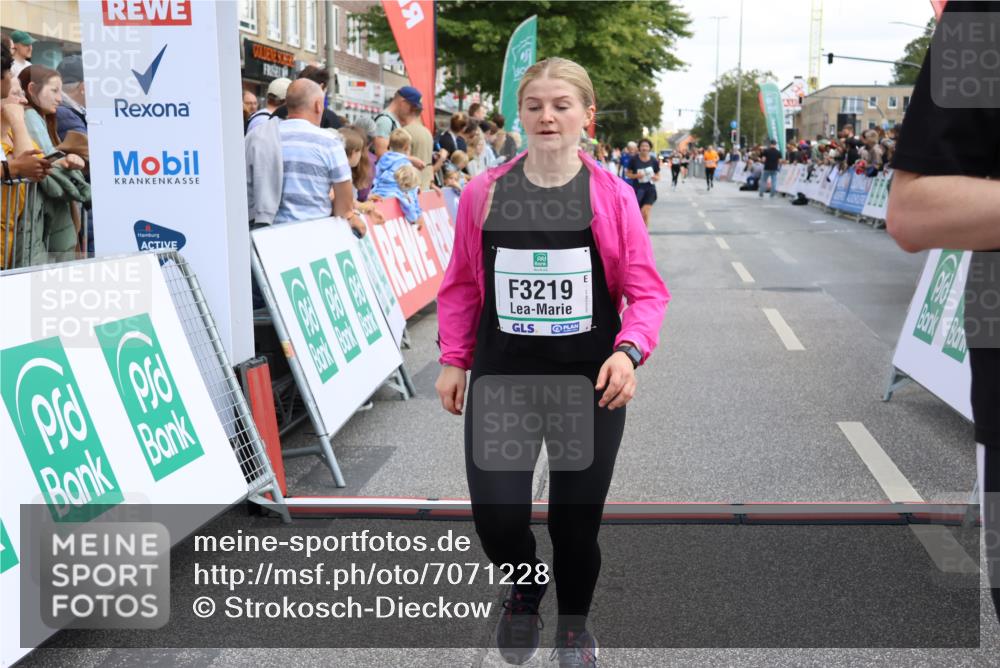 15.09.2024 - PSD Bank Halbmarathon Strokosch-Dieckow http://msf.ph/oto/7071228 15.09.2024 12:23:16 Ziel 2394, 2999, 3219, 3361 meine-sportfotos.de