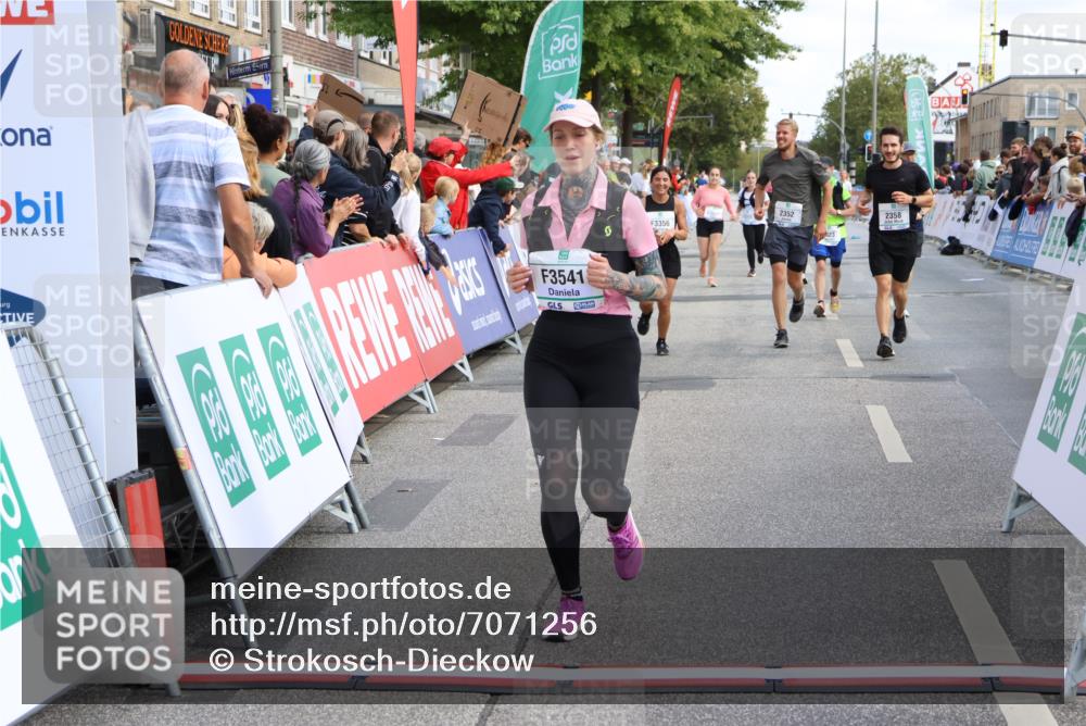 15.09.2024 - PSD Bank Halbmarathon Strokosch-Dieckow http://msf.ph/oto/7071256 15.09.2024 12:32:01 Ziel 1866, 2068, 2192, 2352, 2358, 2423, 2887, 3356, 3541 meine-sportfotos.de