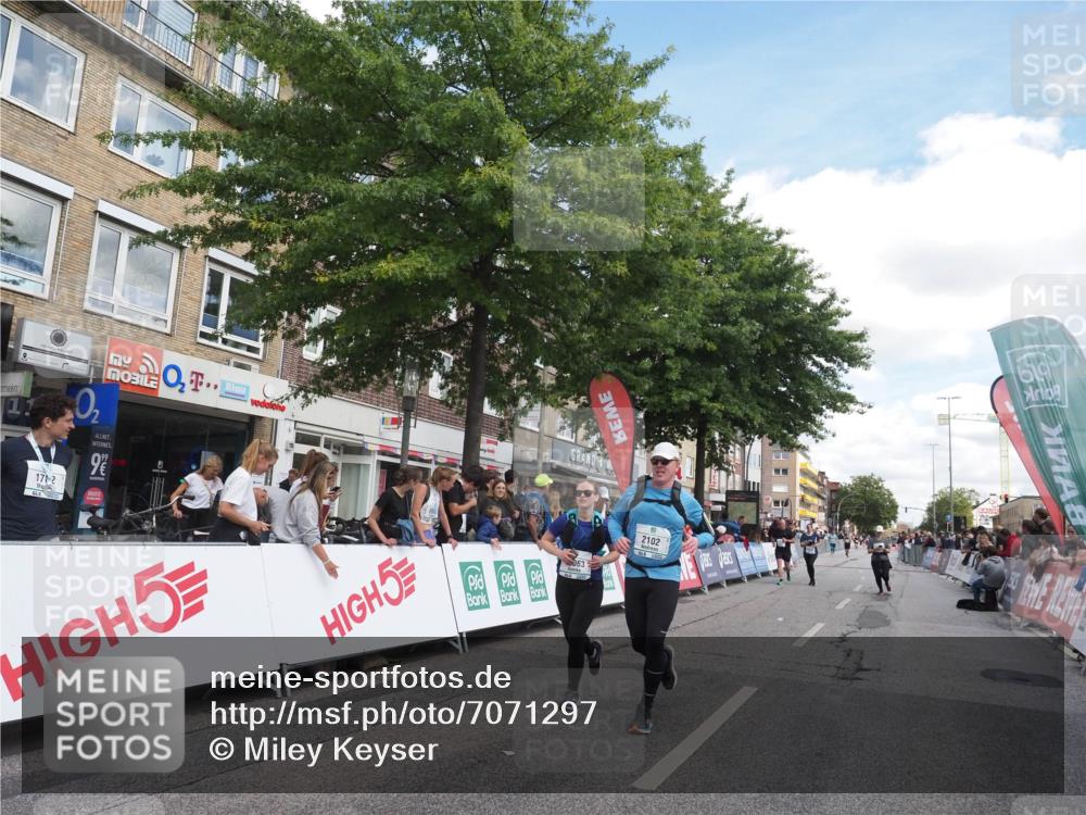 15.09.2024 - PSD Bank Halbmarathon Miley Keyser http://msf.ph/oto/7071297 15.09.2024 12:24:40 Ziel 988, 2102, 2272, 3063, 3218, 3240, 3469 meine-sportfotos.de