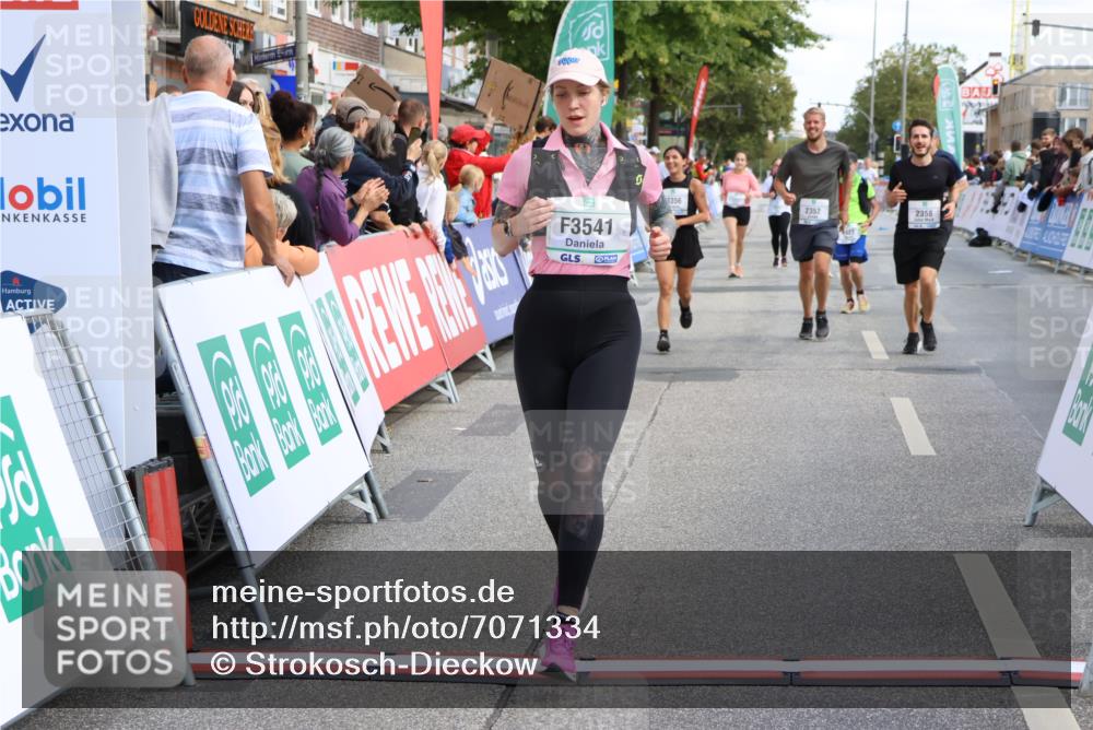 15.09.2024 - PSD Bank Halbmarathon Strokosch-Dieckow http://msf.ph/oto/7071334 15.09.2024 12:32:01 Ziel 1866, 2068, 2192, 2352, 2358, 2423, 2887, 3356, 3541 meine-sportfotos.de