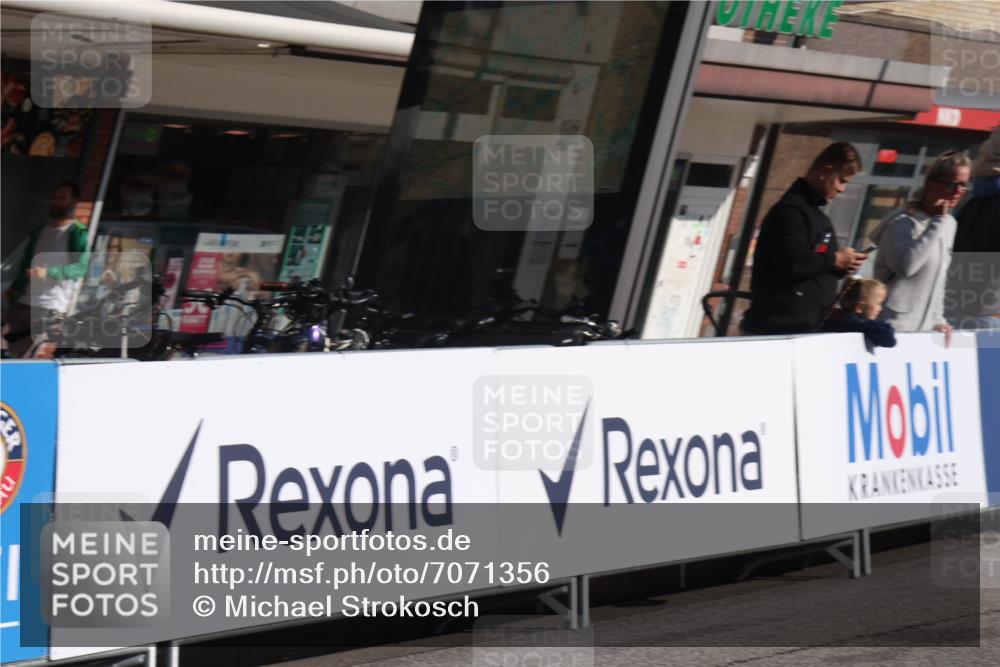 15.09.2024 - PSD Bank Halbmarathon Michael Strokosch http://msf.ph/oto/7071356 15.09.2024 10:27:58 Ziel 14, 27, 28, 43, 77, 94, 108, 128, 132, 138, 161, 217, 230, 247, 261, 262, 293 meine-sportfotos.de