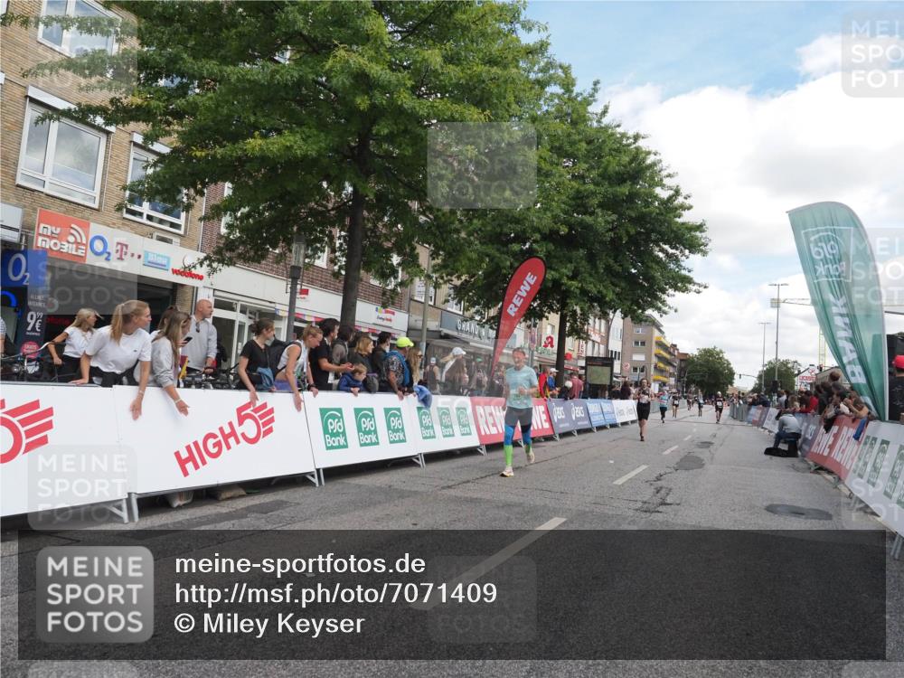 15.09.2024 - PSD Bank Halbmarathon Miley Keyser http://msf.ph/oto/7071409 15.09.2024 12:24:56 Ziel 793, 2272, 2336, 2771, 3101, 3240, 3469 meine-sportfotos.de