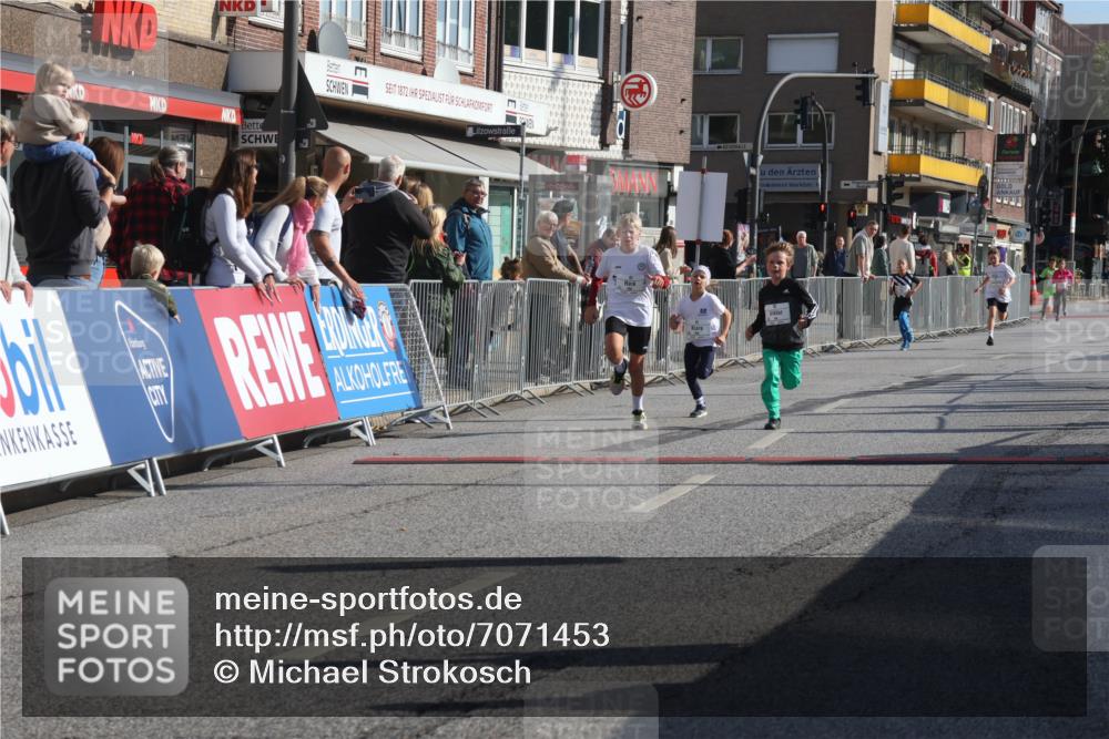 15.09.2024 - PSD Bank Halbmarathon Michael Strokosch http://msf.ph/oto/7071453 15.09.2024 10:28:06 Ziel 14, 43, 77, 84, 94, 132, 135, 161, 208, 217, 230, 258, 262, 293 meine-sportfotos.de