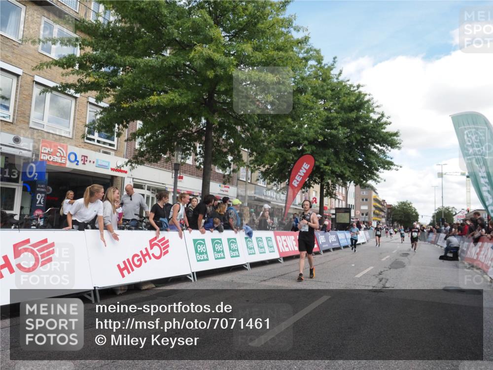 15.09.2024 - PSD Bank Halbmarathon Miley Keyser http://msf.ph/oto/7071461 15.09.2024 12:25:01 Ziel 793, 1409, 2272, 2336, 2771, 3101, 3240, 3298 meine-sportfotos.de