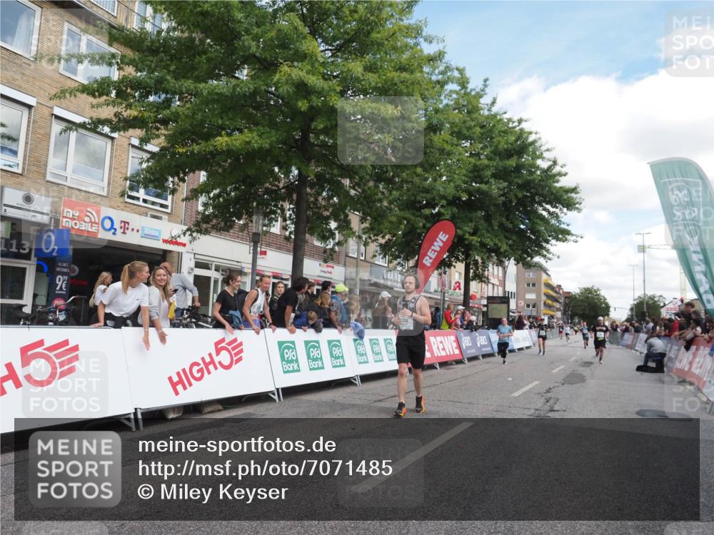 15.09.2024 - PSD Bank Halbmarathon Miley Keyser http://msf.ph/oto/7071485 15.09.2024 12:25:02 Ziel 793, 1409, 2255, 2336, 2771, 3101, 3298 meine-sportfotos.de