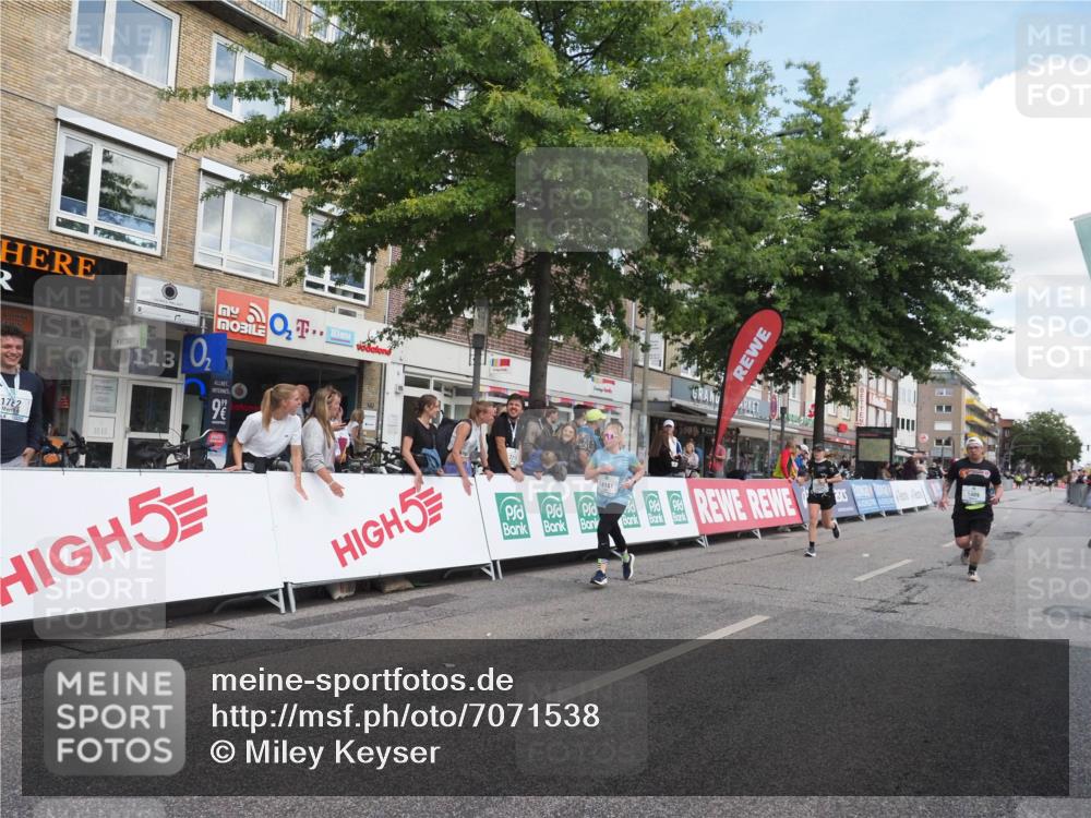 15.09.2024 - PSD Bank Halbmarathon Miley Keyser http://msf.ph/oto/7071538 15.09.2024 12:25:05 Ziel 793, 1409, 2255, 2336, 2771, 3101, 3298 meine-sportfotos.de