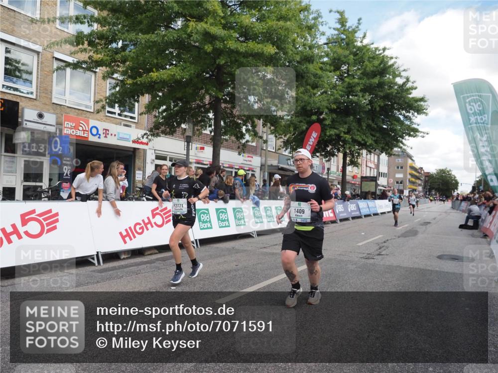 15.09.2024 - PSD Bank Halbmarathon Miley Keyser http://msf.ph/oto/7071591 15.09.2024 12:25:07 Ziel 793, 1409, 2255, 2336, 2771, 3101, 3298 meine-sportfotos.de