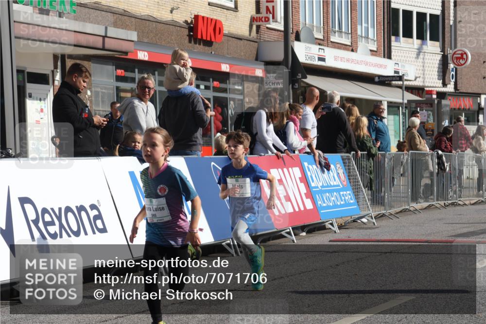 15.09.2024 - PSD Bank Halbmarathon Michael Strokosch http://msf.ph/oto/7071706 15.09.2024 10:28:29 Ziel 26, 45, 89, 92, 149, 162, 183, 184, 192, 243, 273 meine-sportfotos.de