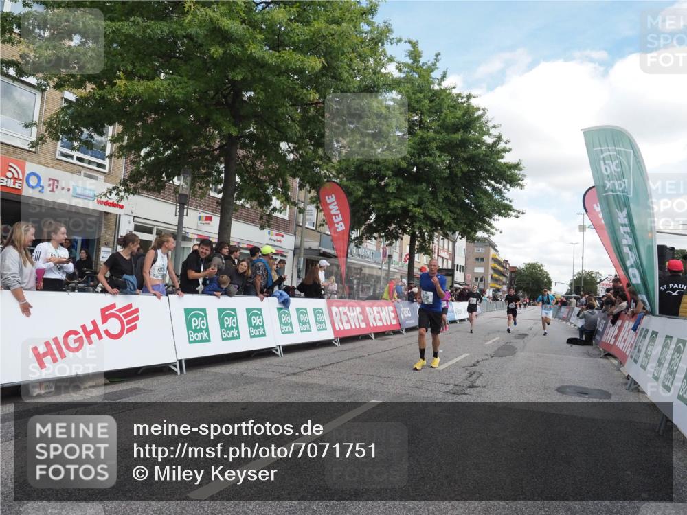 15.09.2024 - PSD Bank Halbmarathon Miley Keyser http://msf.ph/oto/7071751 15.09.2024 12:25:37 Ziel 1841, 2239, 2250, 2386, 2442, 3283 meine-sportfotos.de