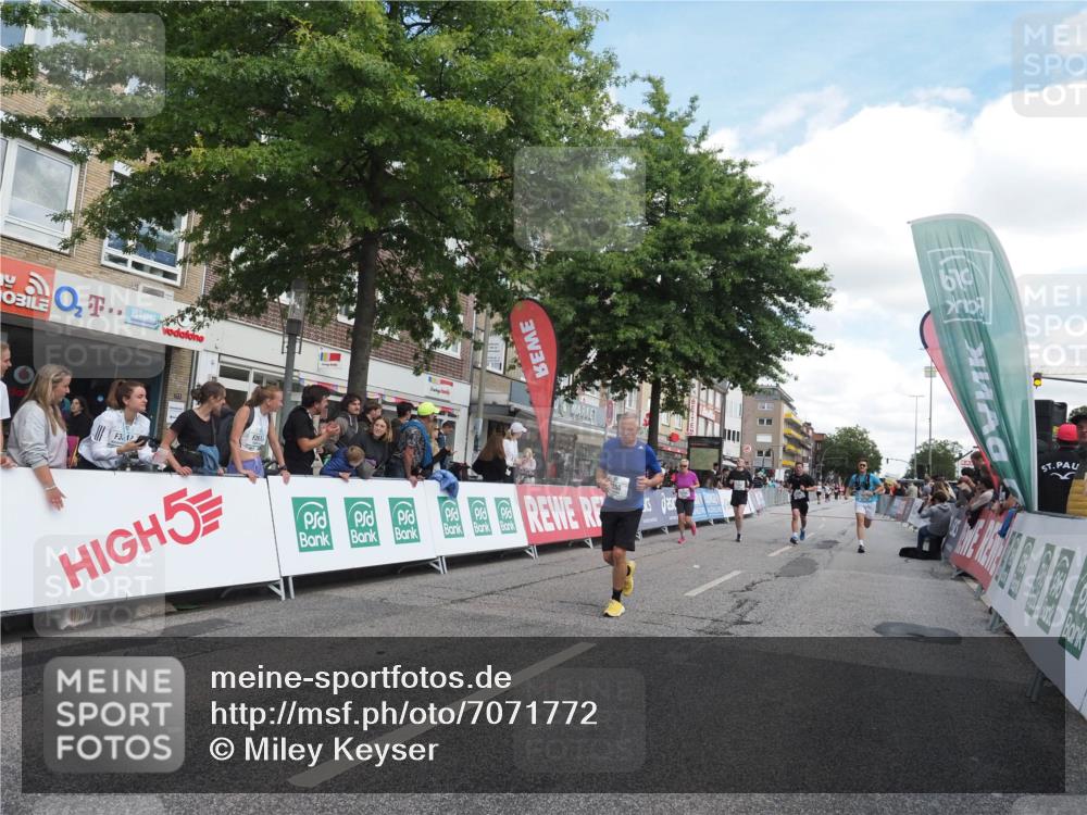 15.09.2024 - PSD Bank Halbmarathon Miley Keyser http://msf.ph/oto/7071772 15.09.2024 12:25:37 Ziel 1841, 2239, 2250, 2386, 2442, 3283 meine-sportfotos.de