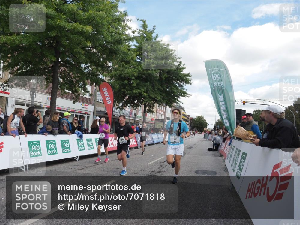 15.09.2024 - PSD Bank Halbmarathon Miley Keyser http://msf.ph/oto/7071818 15.09.2024 12:25:40 Ziel 1153, 1841, 2239, 2250, 2386, 2442, 3283 meine-sportfotos.de