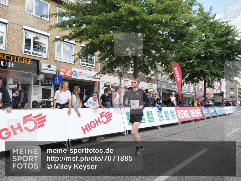 15.09.2024 - PSD Bank Halbmarathon Miley Keyser http://msf.ph/oto/7071885 15.09.2024 12:25:44 Ziel 1153, 1841, 2250, 2386, 2442, 3283 meine-sportfotos.de