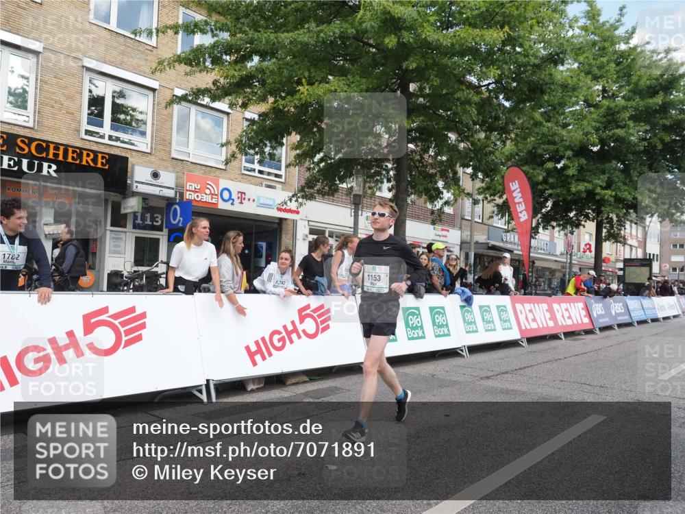 15.09.2024 - PSD Bank Halbmarathon Miley Keyser http://msf.ph/oto/7071891 15.09.2024 12:25:44 Ziel 1153, 1841, 2250, 2386, 2442, 3283 meine-sportfotos.de