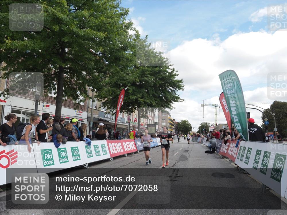 15.09.2024 - PSD Bank Halbmarathon Miley Keyser http://msf.ph/oto/7072058 15.09.2024 12:26:14 Ziel 2183, 2186, 3086, 3156, 3157, 3226, 3239, 3281, 3342, 3413 meine-sportfotos.de