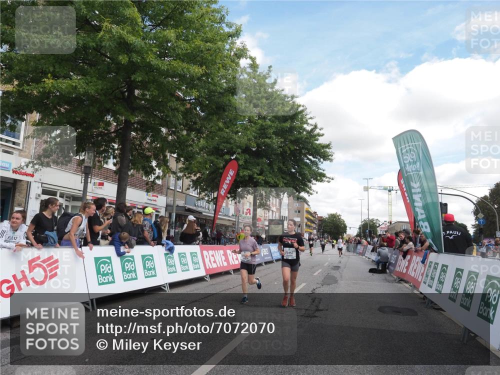 15.09.2024 - PSD Bank Halbmarathon Miley Keyser http://msf.ph/oto/7072070 15.09.2024 12:26:14 Ziel 2183, 2186, 3086, 3156, 3157, 3226, 3239, 3281, 3342, 3413 meine-sportfotos.de