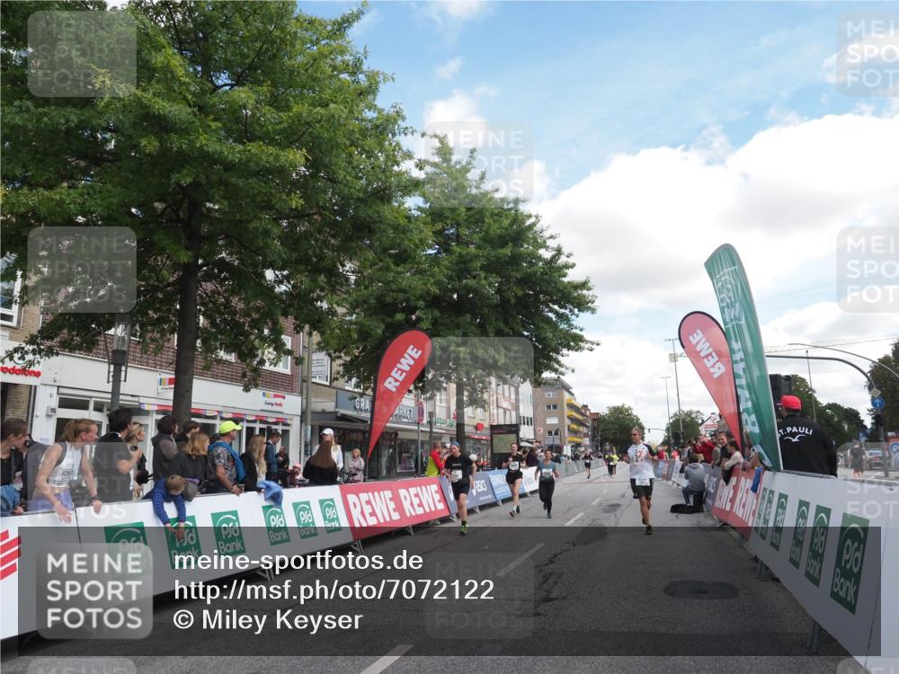 15.09.2024 - PSD Bank Halbmarathon Miley Keyser http://msf.ph/oto/7072122 15.09.2024 12:26:20 Ziel 2183, 2186, 3086, 3156, 3157, 3226, 3281, 3342, 3413 meine-sportfotos.de