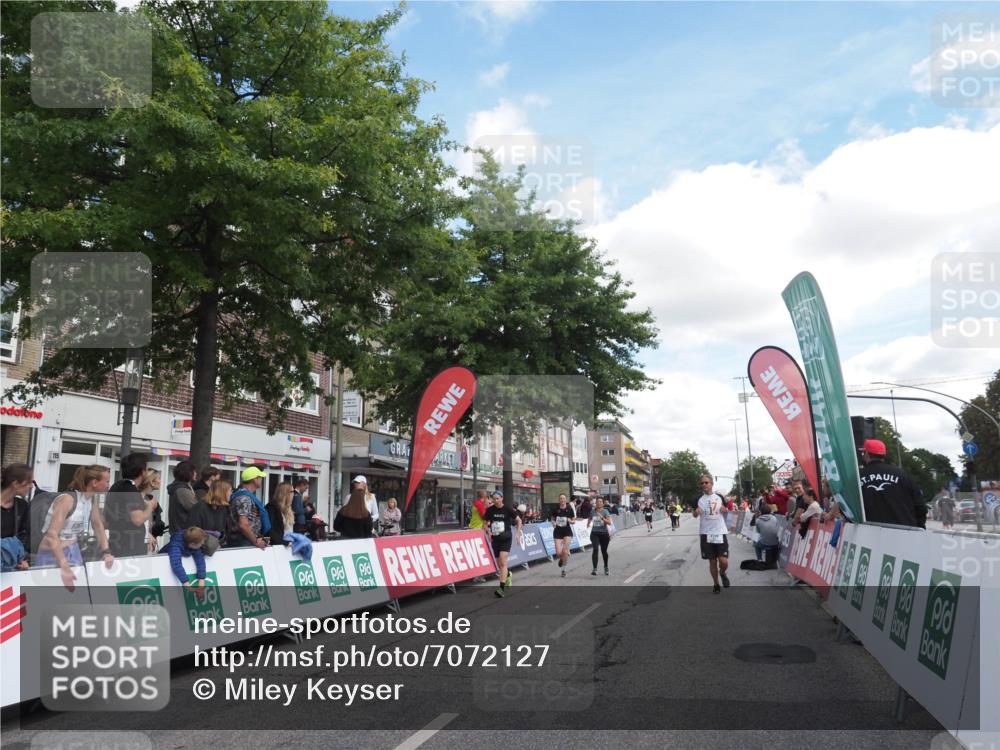 15.09.2024 - PSD Bank Halbmarathon Miley Keyser http://msf.ph/oto/7072127 15.09.2024 12:26:20 Ziel 2183, 2186, 3086, 3156, 3157, 3226, 3281, 3342, 3413 meine-sportfotos.de