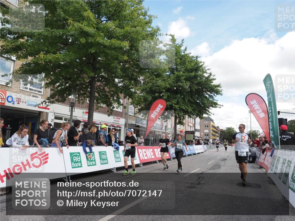 15.09.2024 - PSD Bank Halbmarathon Miley Keyser http://msf.ph/oto/7072147 15.09.2024 12:26:22 Ziel 2183, 2186, 3086, 3156, 3157, 3342, 3413, 3489 meine-sportfotos.de