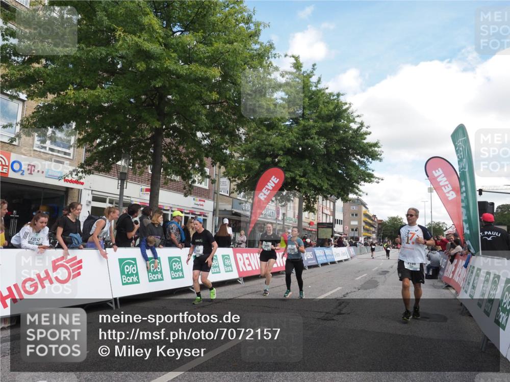 15.09.2024 - PSD Bank Halbmarathon Miley Keyser http://msf.ph/oto/7072157 15.09.2024 12:26:22 Ziel 2183, 2186, 3086, 3156, 3157, 3342, 3413, 3489 meine-sportfotos.de