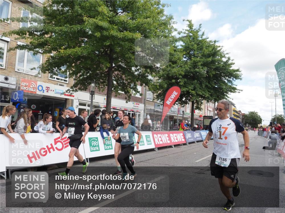 15.09.2024 - PSD Bank Halbmarathon Miley Keyser http://msf.ph/oto/7072176 15.09.2024 12:26:23 Ziel 2183, 2186, 3086, 3156, 3157, 3342, 3413, 3489 meine-sportfotos.de