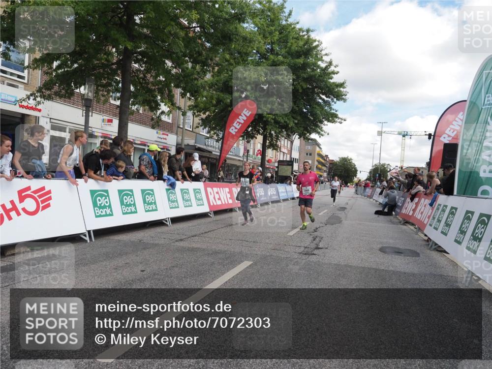15.09.2024 - PSD Bank Halbmarathon Miley Keyser http://msf.ph/oto/7072303 15.09.2024 12:26:47 Ziel 2009, 2252, 3128, 3374 meine-sportfotos.de
