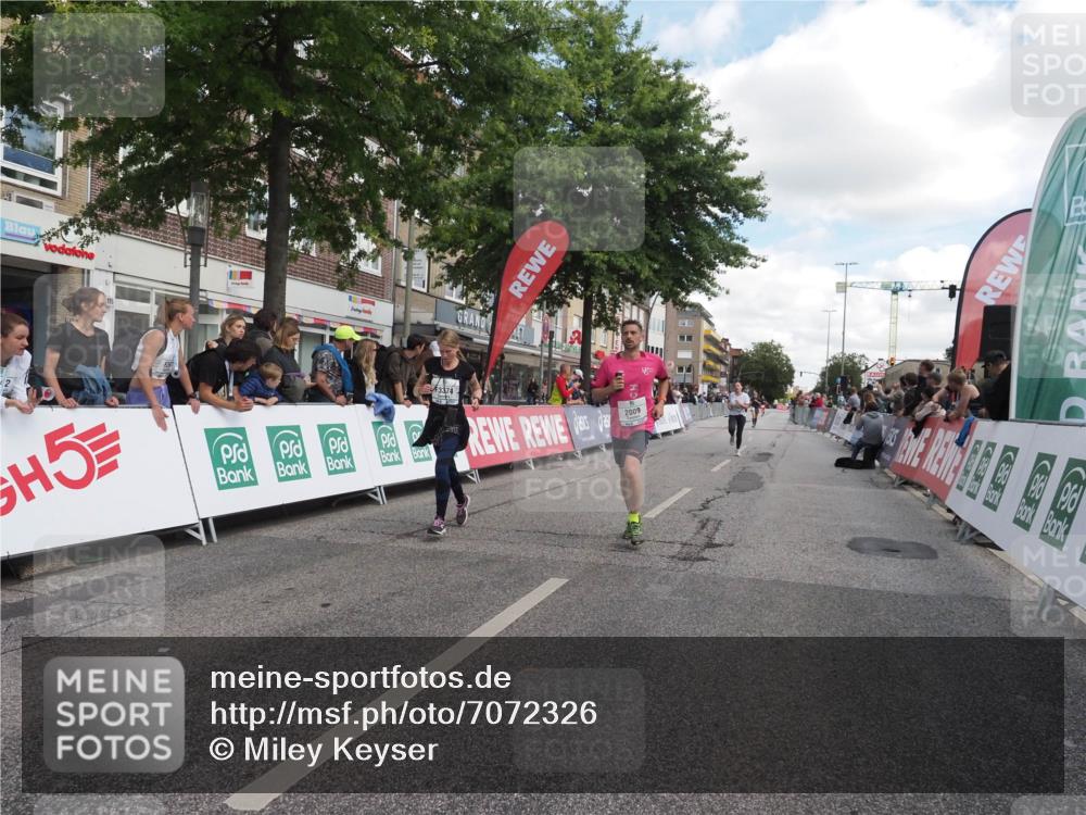 15.09.2024 - PSD Bank Halbmarathon Miley Keyser http://msf.ph/oto/7072326 15.09.2024 12:26:48 Ziel 2009, 2252, 3128, 3374 meine-sportfotos.de